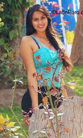 Date this pretty Peru girl Leslie from Chimbote PE1935