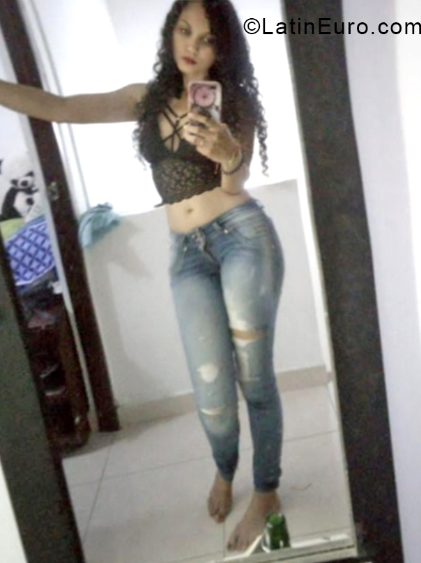 Date this delightful Colombia girl Tay from Barranquilla CO31027