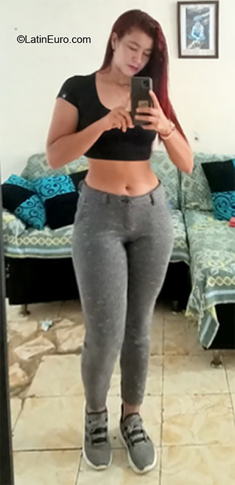 Date this lovely Colombia girl Angie from Cali CO31040