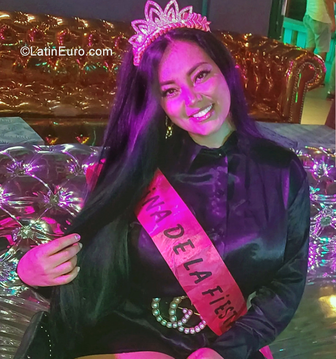 Date this delightful Colombia girl Paola from Bogota CO31104