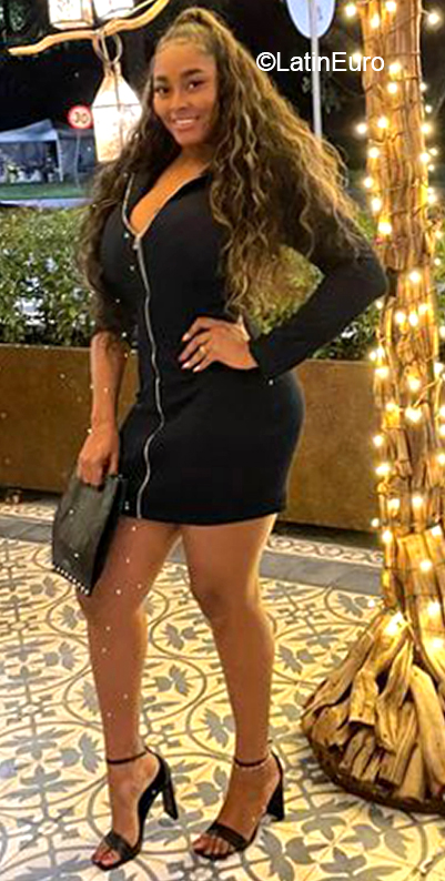 Date this nice looking Colombia girl Isabela from Cali CO31142