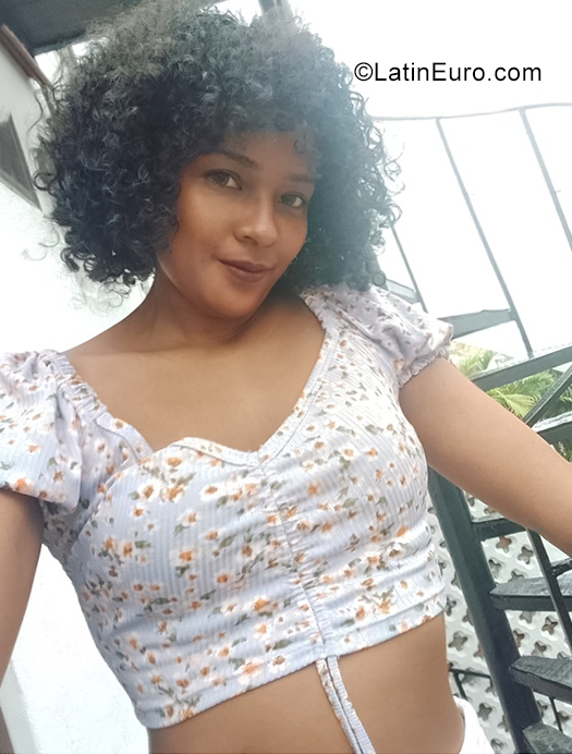 Date this attractive Colombia girl 041111 from Barranquilla CO31476