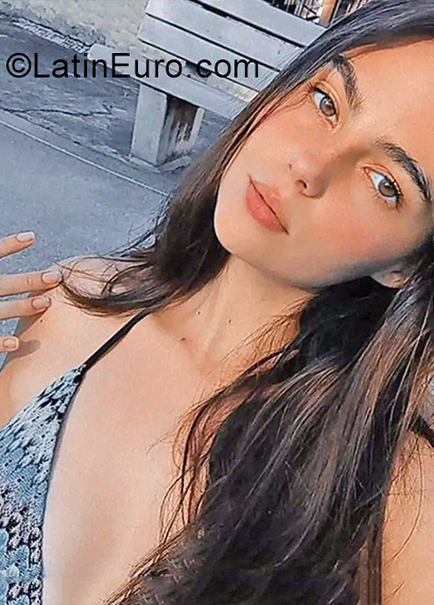 Date this sultry Venezuela girl Eli from Caracas VE4123
