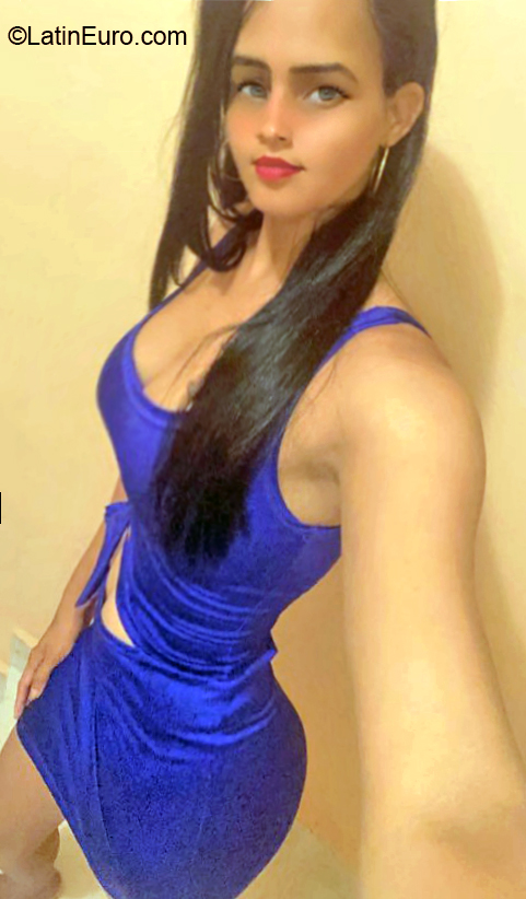 Date this cute Dominican Republic girl Gaby from Santo Domingo DO40544