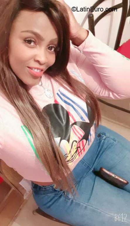 Date this young Colombia girl Juliet from Cali CO31308