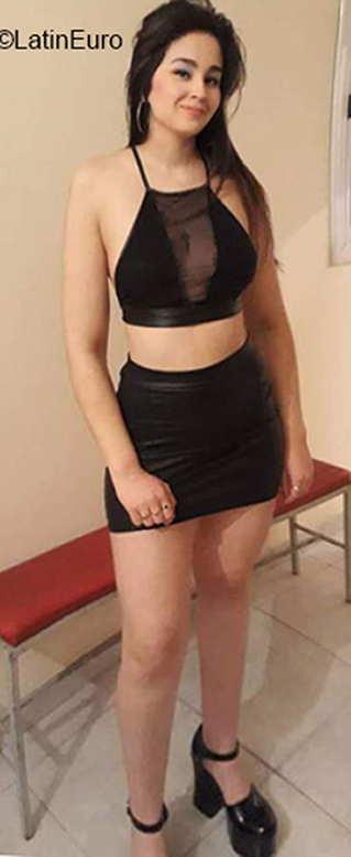 Date this georgeous Argentina girl Mumi from La Rioja AR850