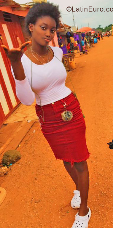 Date this cute Ghana girl Clementine from Ghana GH184