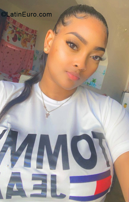 Date this young Dominican Republic girl Mariel from Santo Domingo DO40657