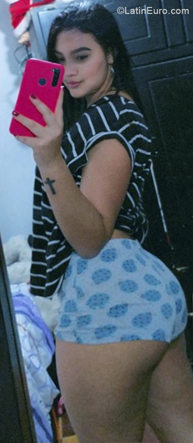 Date this cute Colombia girl Carolina from Medellin CO31506