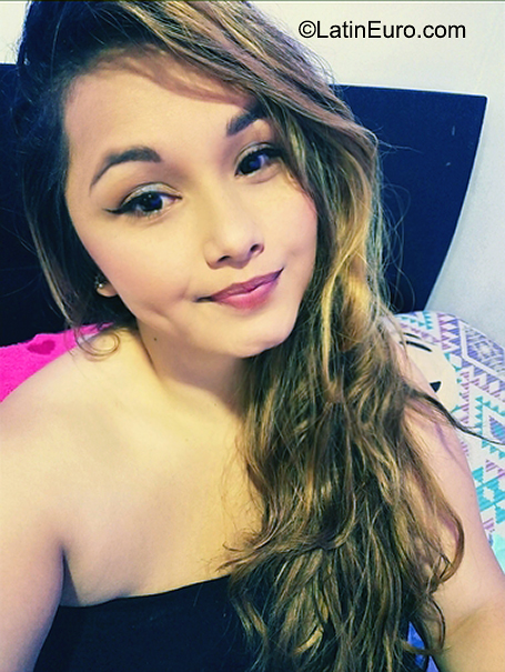 Date this sultry Colombia girl Deli from Pitalito CO31550