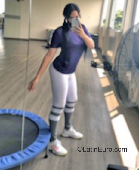 Date this passionate Colombia girl Patricia from Cali CO31561
