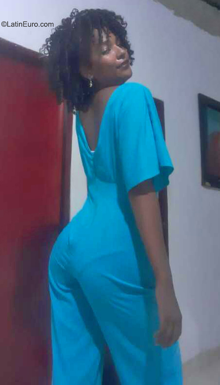 Date this attractive Colombia girl Leed from Barranquilla CO31580