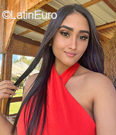 Date this good-looking Colombia girl Marcela from medellin CO31918