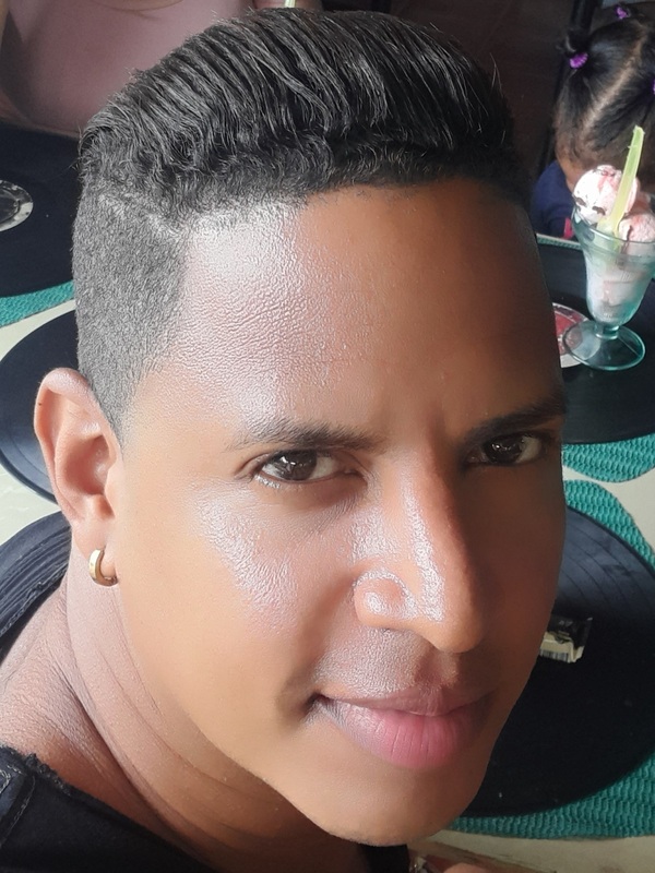 Date this exotic United States man Juanki from Hialeah US21937