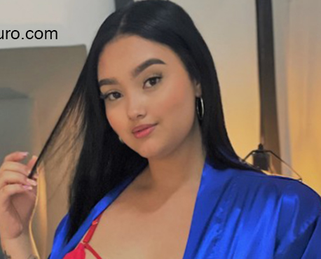 Date this voluptuous Colombia girl Carolina from Medellin CO32178