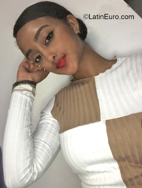 Date this beautiful Colombia girl Karol from Cali CO32198