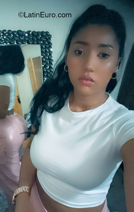 Date this delightful United States girl Cris from New York US22095