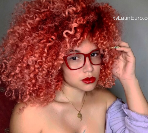 Date this sultry Venezuela girl Sharon from Venezuela VE4385