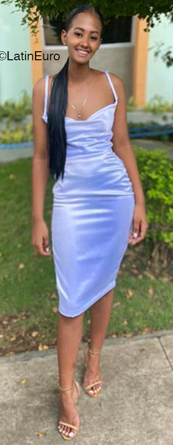 Date this lovely Dominican Republic girl Brey from Santo Domingo DO45035