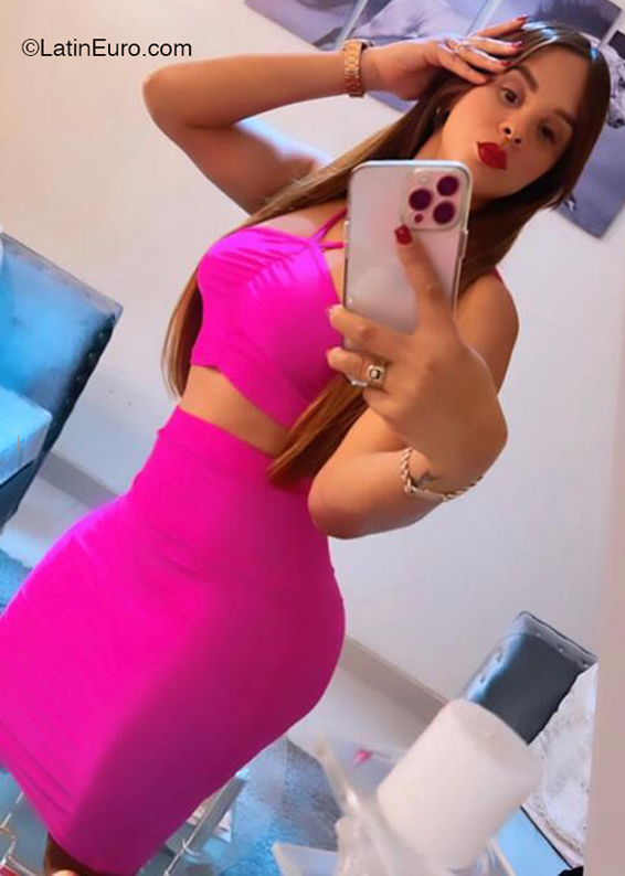Date this happy Dominican Republic girl Yeimi from Santo Domingo DO45105