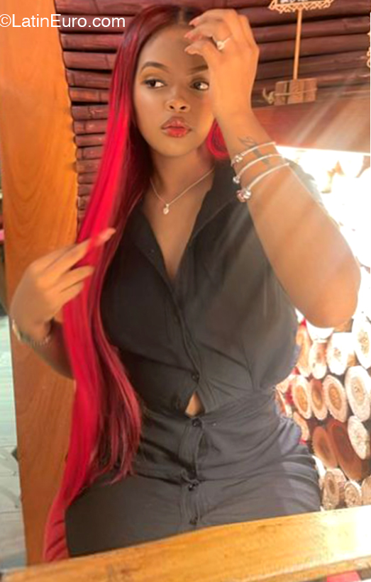 Date this good-looking Dominican Republic girl Ashley from Santo Domingo DO45316