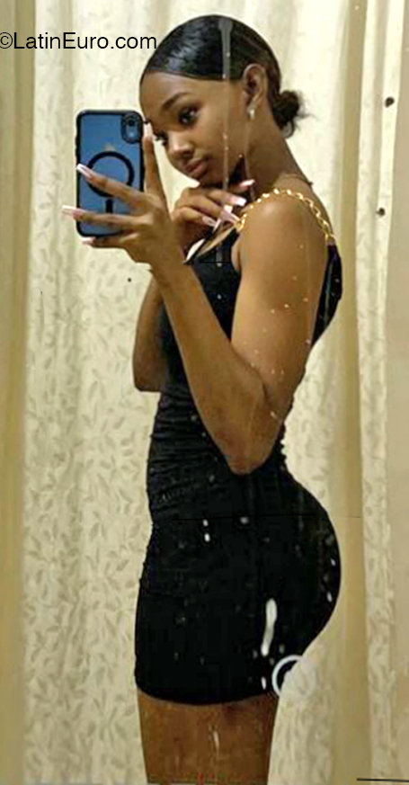 Date this pretty Dominican Republic girl Fremili from San Cristobal DO46121