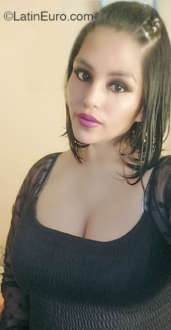 Date this fun Peru girl Maricruz from Arequipa PE2046