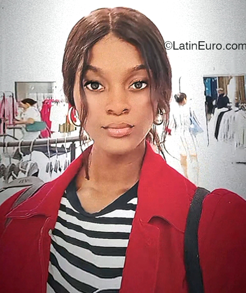 Date this sultry Dominican Republic girl Kitty from Santo Domingo DO46394