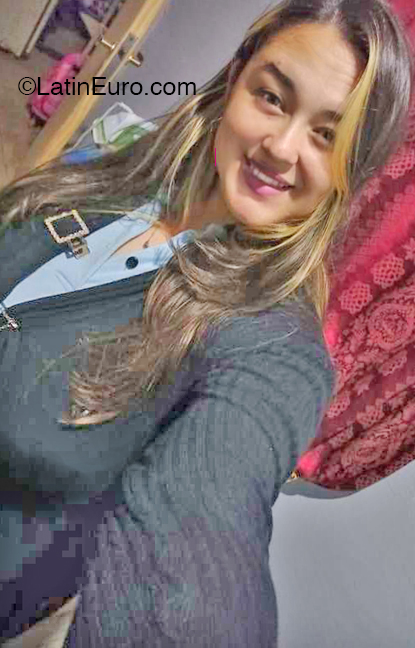 Date this hot Argentina girl Maria from Clorinda AR923