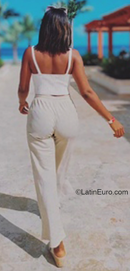 Date this delightful Dominican Republic girl Elen from Santiago De Los Caballeros DO46708