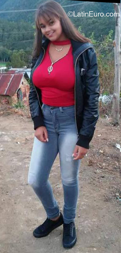 Date this sensual Dominican Republic girl Pao22 from Salcedo DO46837