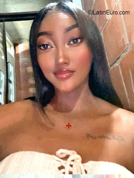 Date this passionate Colombia girl Indira from Cali CO32545