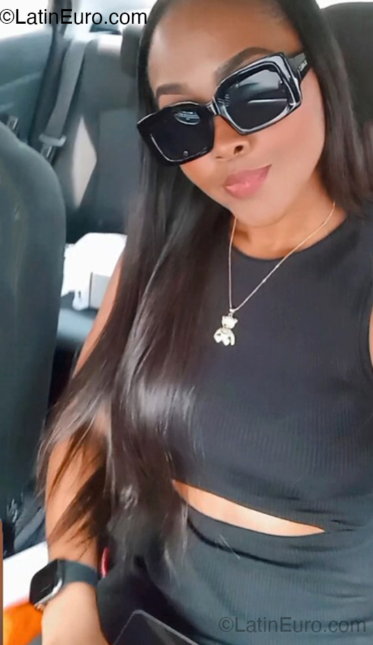 Date this young Colombia girl Clarisa from Bogota CO32982