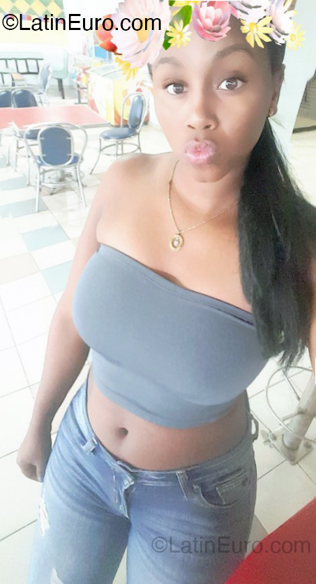 Date this passionate Dominican Republic girl Ismairi from Santiago De Los Caballeros DO52829