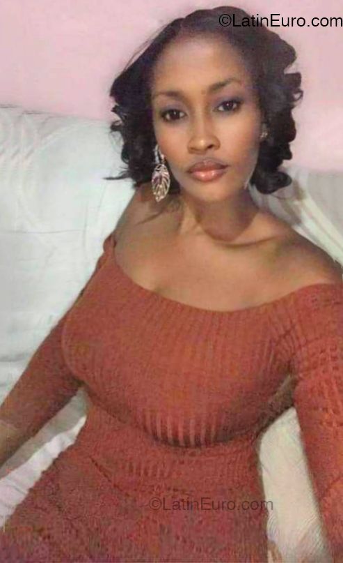 Date this gorgeous Dominican Republic girl Yenny from San Pedro de Macoris DO53307