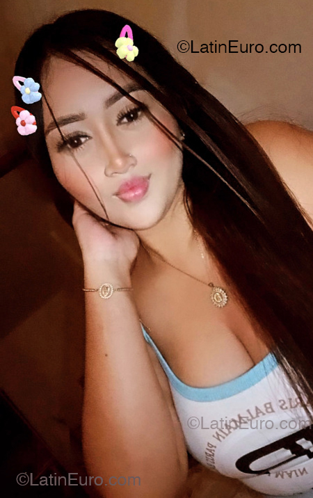 Date this fun Colombia girl Val from Medellin CO33144