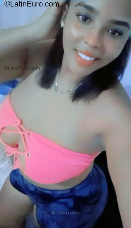 Date this gorgeous Dominican Republic girl Yajaira from Miches DO54030