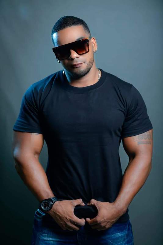 Date this good-looking Dominican Republic man Dariel from Santiago DO54145