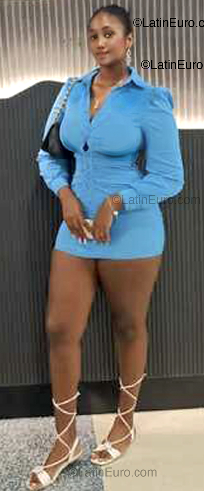 Date this gorgeous Dominican Republic girl Ninozfy from Santo Domingo DO54341
