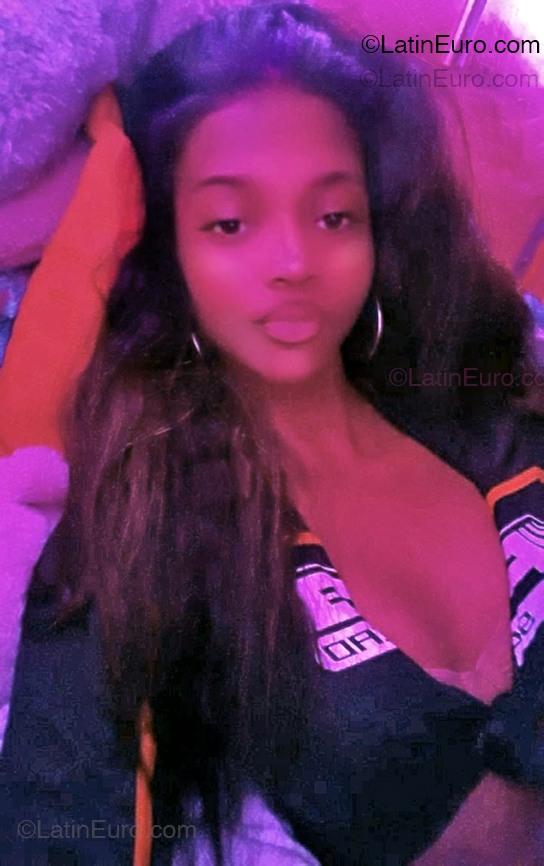 Date this fun Argentina girl Jasmin vasquez from Santiago AR989