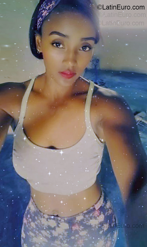 Date this young Dominican Republic girl Franchesca from Santo Domingo DO54738