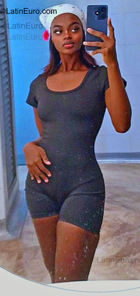 Date this charming Colombia girl Yurany from Villavicencio CO33291