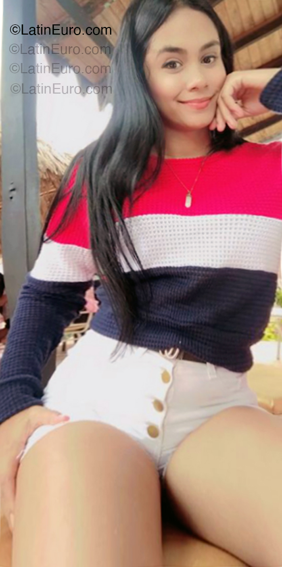 Date this hard body Venezuela girl Daniela from Cumana VE5253