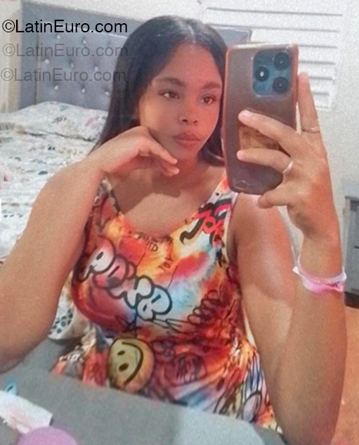 Date this delightful Dominican Republic girl Alex from Santo Domingo DO54922