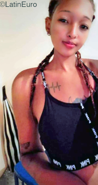 Date this sensual Dominican Republic girl Katerin from Santo Domingo DO54923