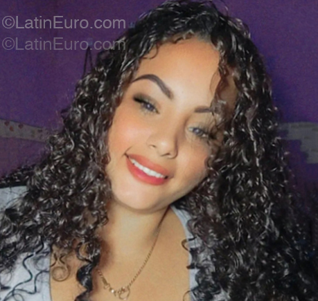 Date this hot Venezuela girl Maria from Venezuela VE5271