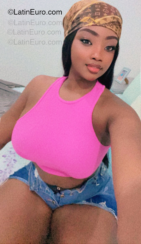Date this stunning Dominican Republic girl Chocolate from Santo Domingo DO54960