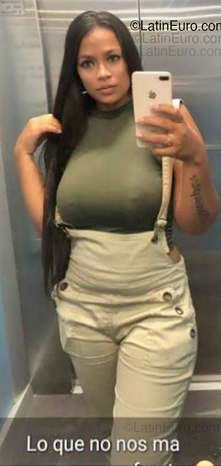 Date this good-looking Brazil girl Maryuri from Sao paulo BR12359