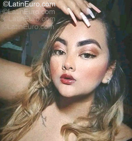 Date this sultry Venezuela girl Alondra from Caracas VE5295