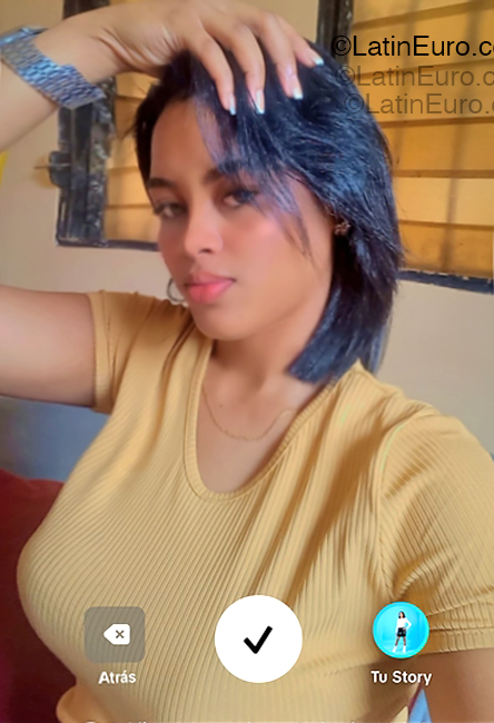 Date this exotic Dominican Republic girl Carolina from Santo Domgino DO55088
